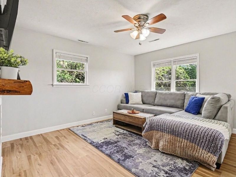 227 W Jersey Street, Johnstown, OH 43031 Photo 5