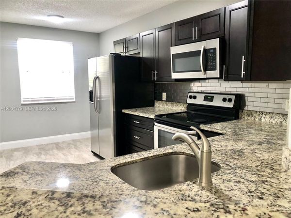 8761 Wiles Rd, Unit 306, Coral Springs, FL 33067