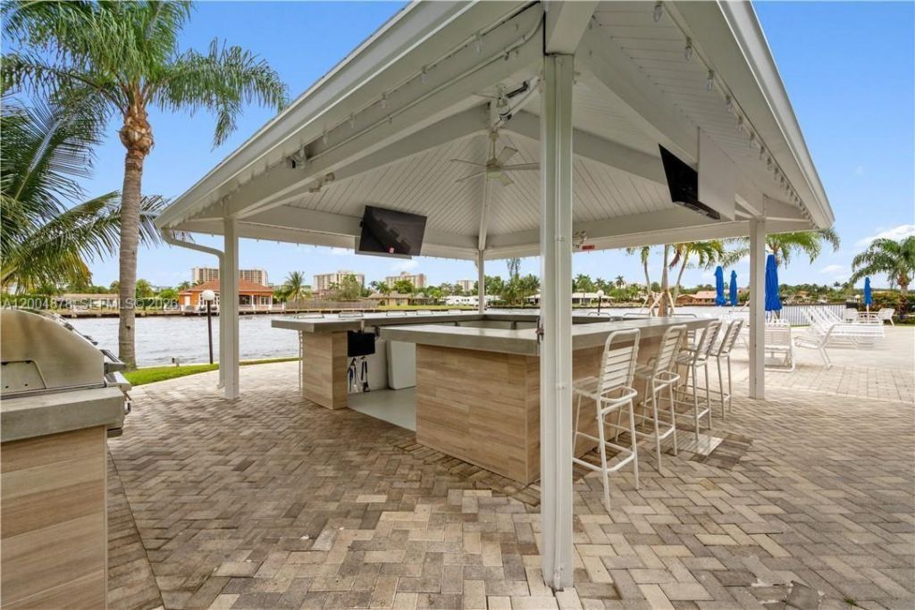 6207 Bay Cub Dr, Unit 1, Fort Lauderdale, FL 33308 Photo