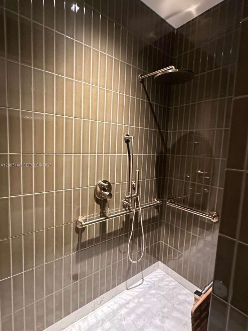 77 SE 5th Street , Unit 1815, Miami, FL 33131 Photo