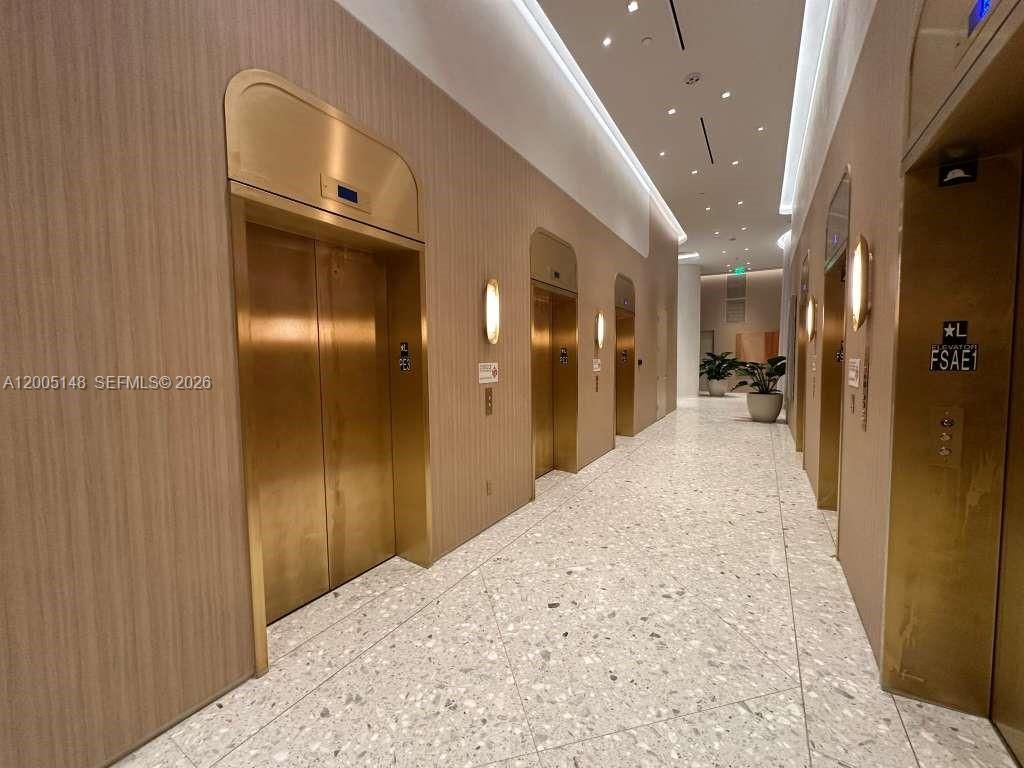 77 SE 5th Street , Unit 1815, Miami, FL 33131 Photo