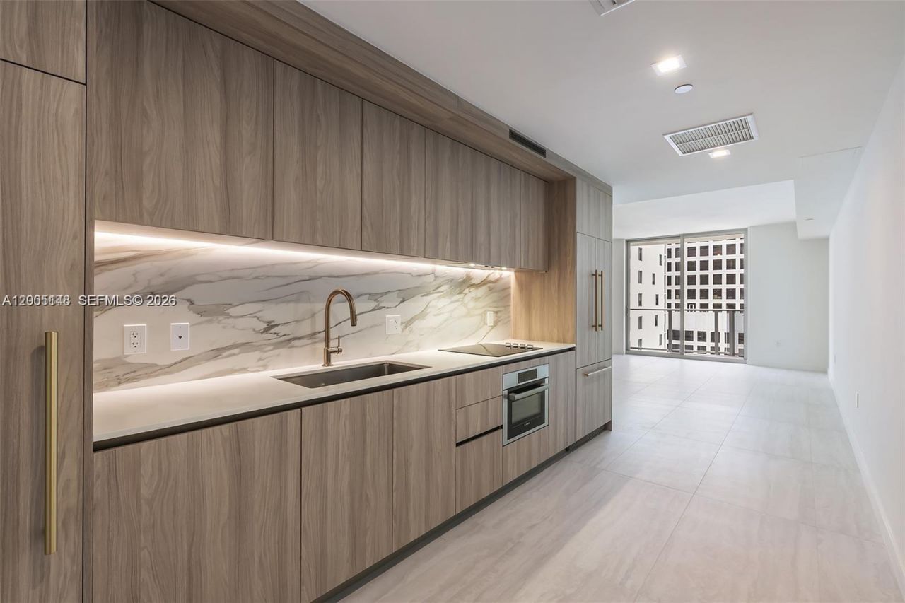77 SE 5th Street , Unit 1815, Miami, FL 33131 Photo