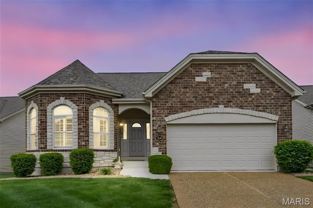 1210 Emerald Gardens Drive, Saint Peters, MO 63376 Main Photo