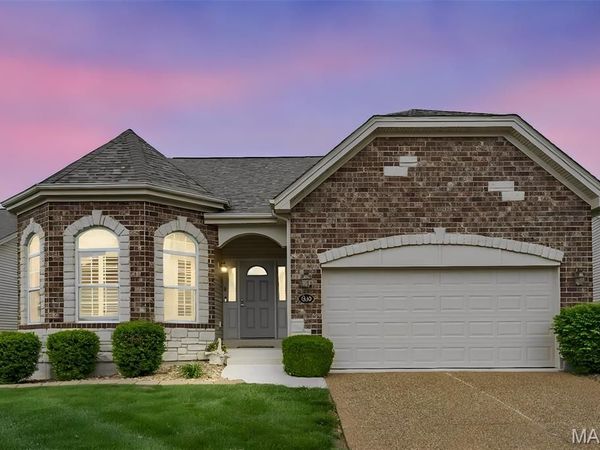 1210 Emerald Gardens Drive, St Peters, MO 63376
