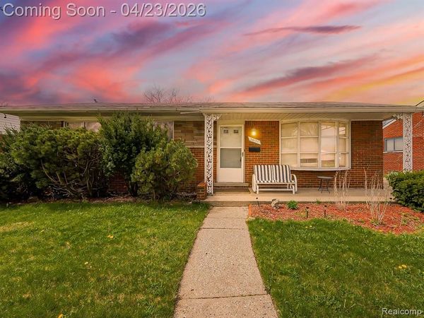 26177 Cunningham Drive, Warren, MI 48091