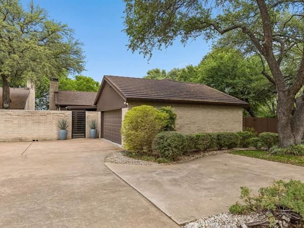 24 Legend Road, Benbrook, TX 76132