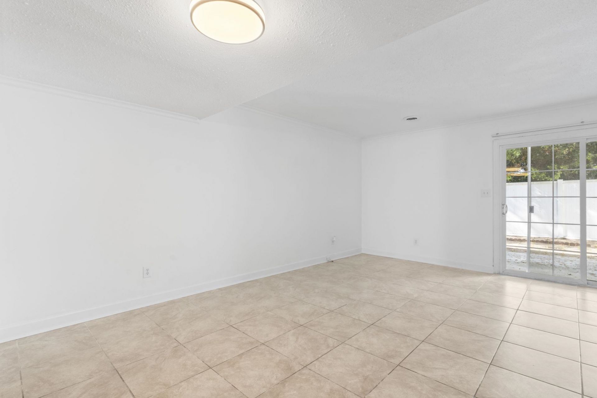 4505 N Kings Hwy. Photo 12