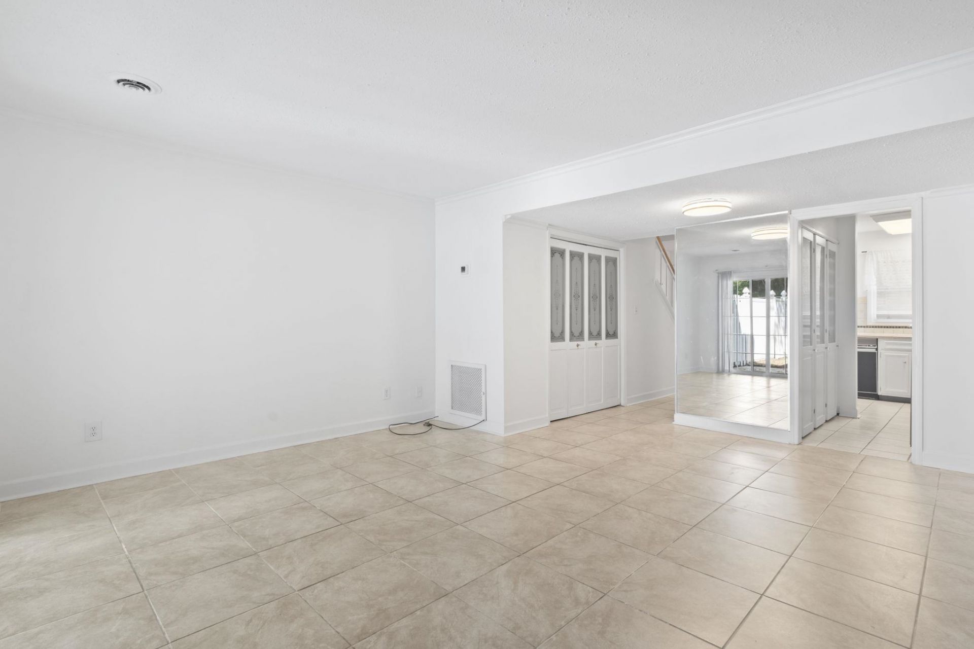 4505 N Kings Hwy. Photo 15