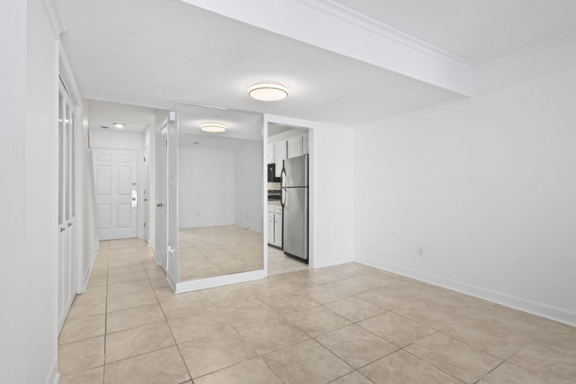 4505 N Kings Hwy. Photo 17