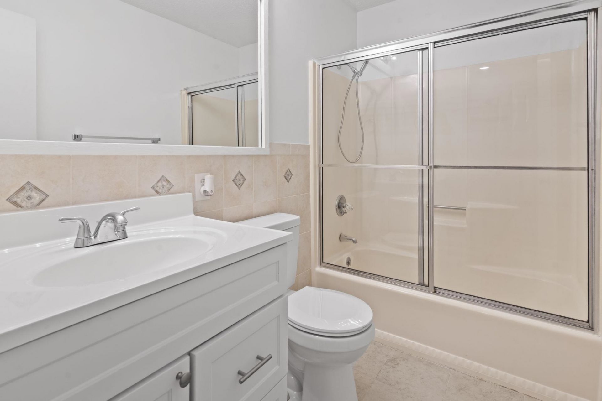 4505 N Kings Hwy. Photo 20