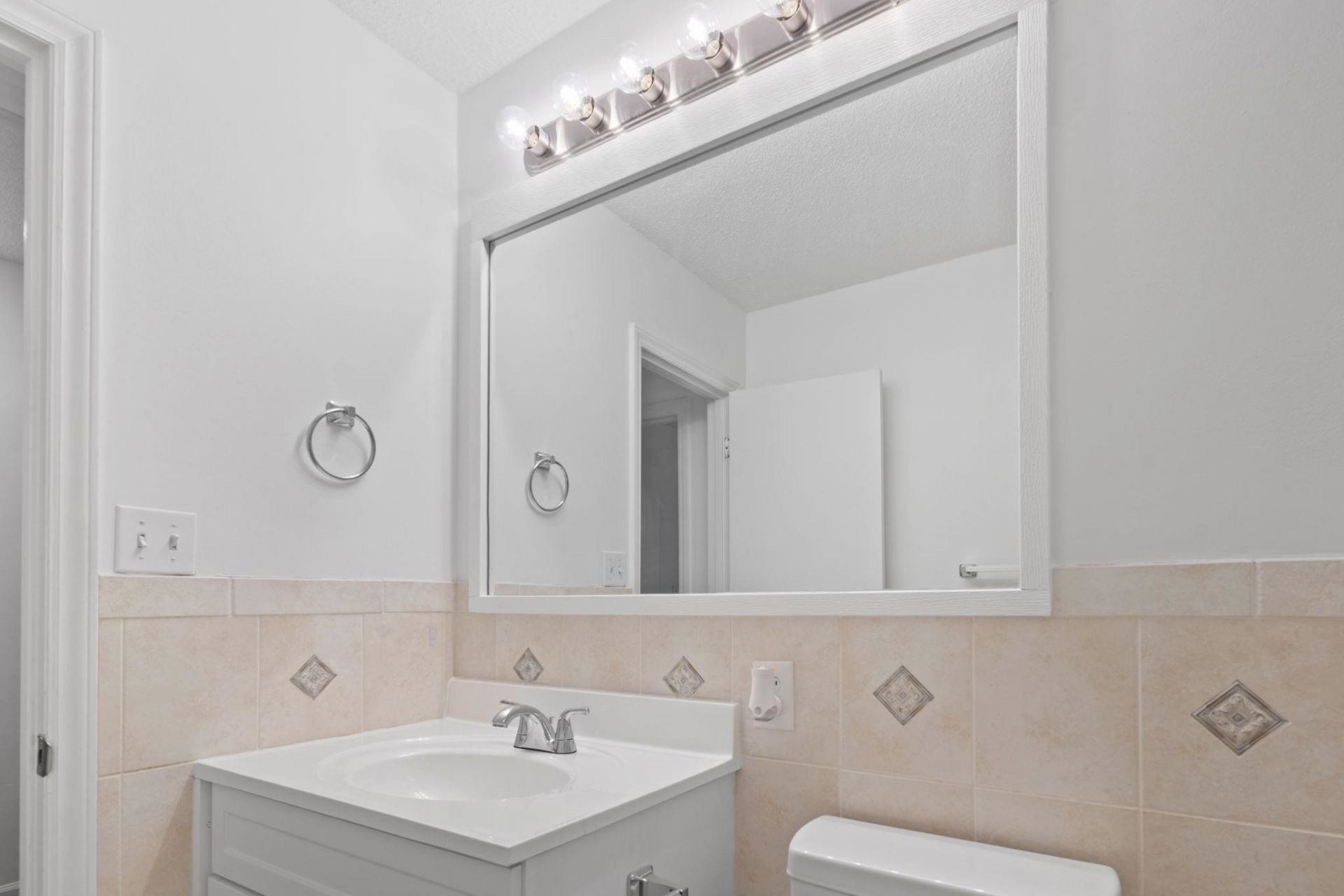 4505 N Kings Hwy. Photo 21