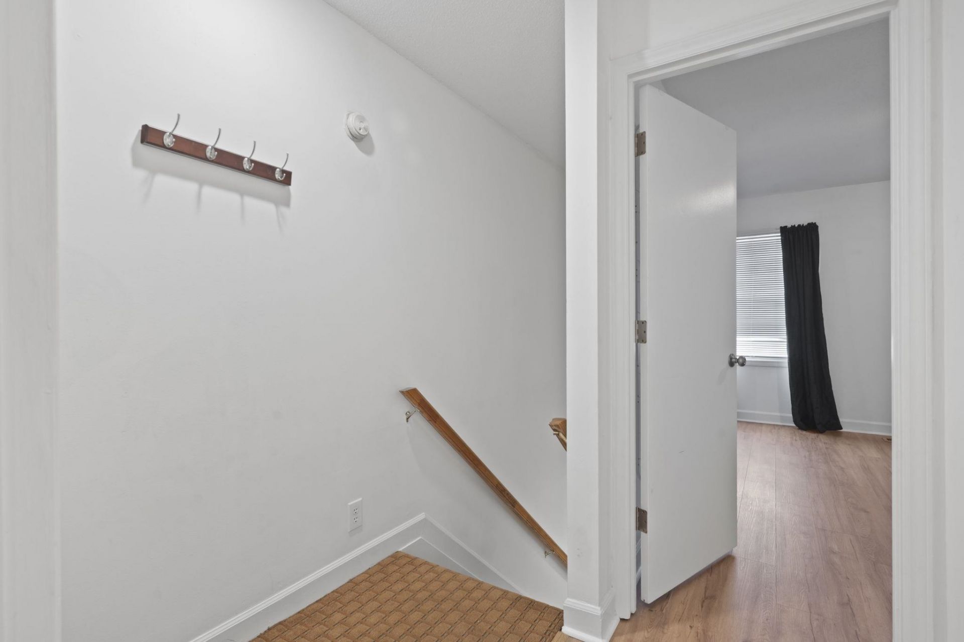 4505 N Kings Hwy. Photo 22