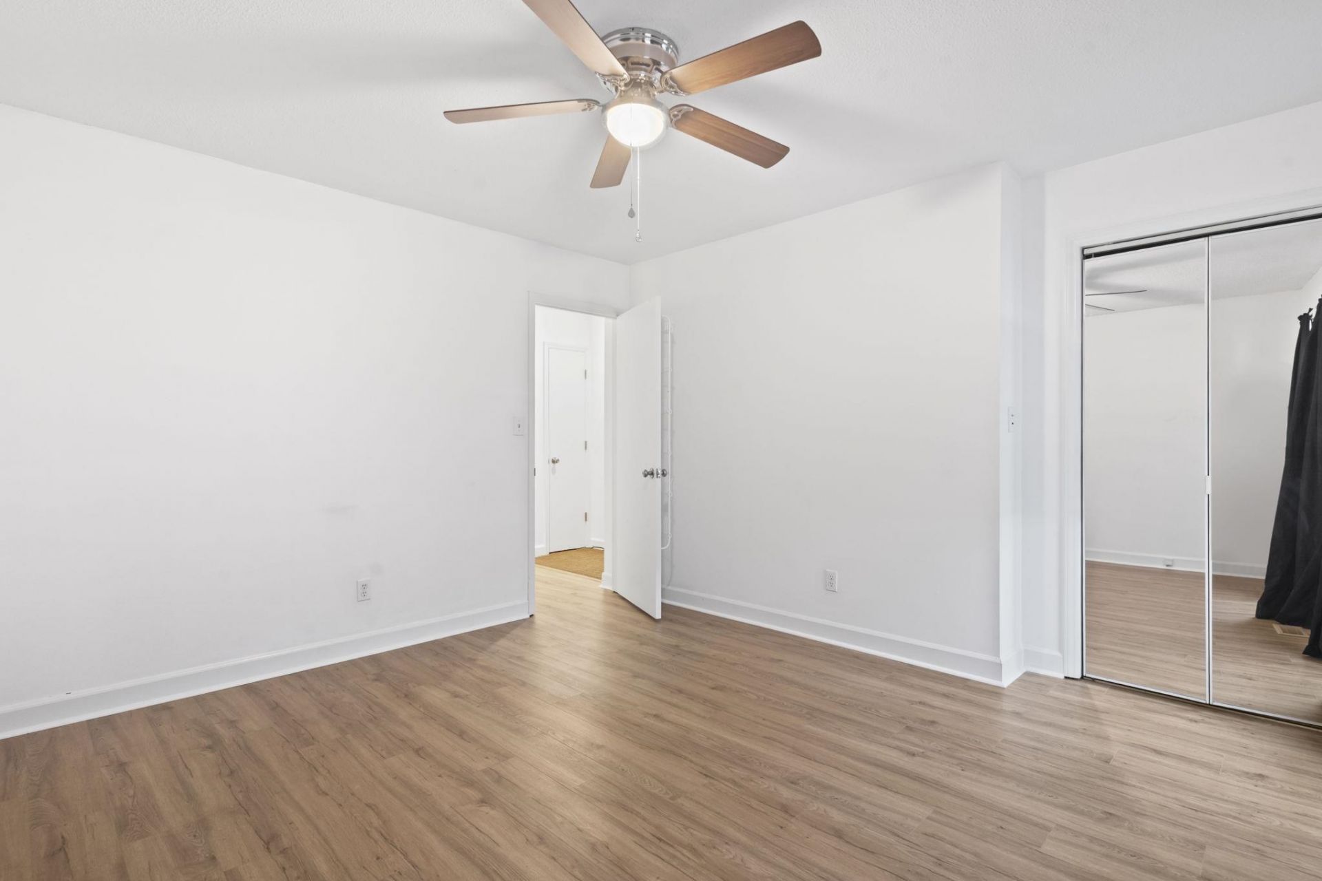 4505 N Kings Hwy. Photo 26