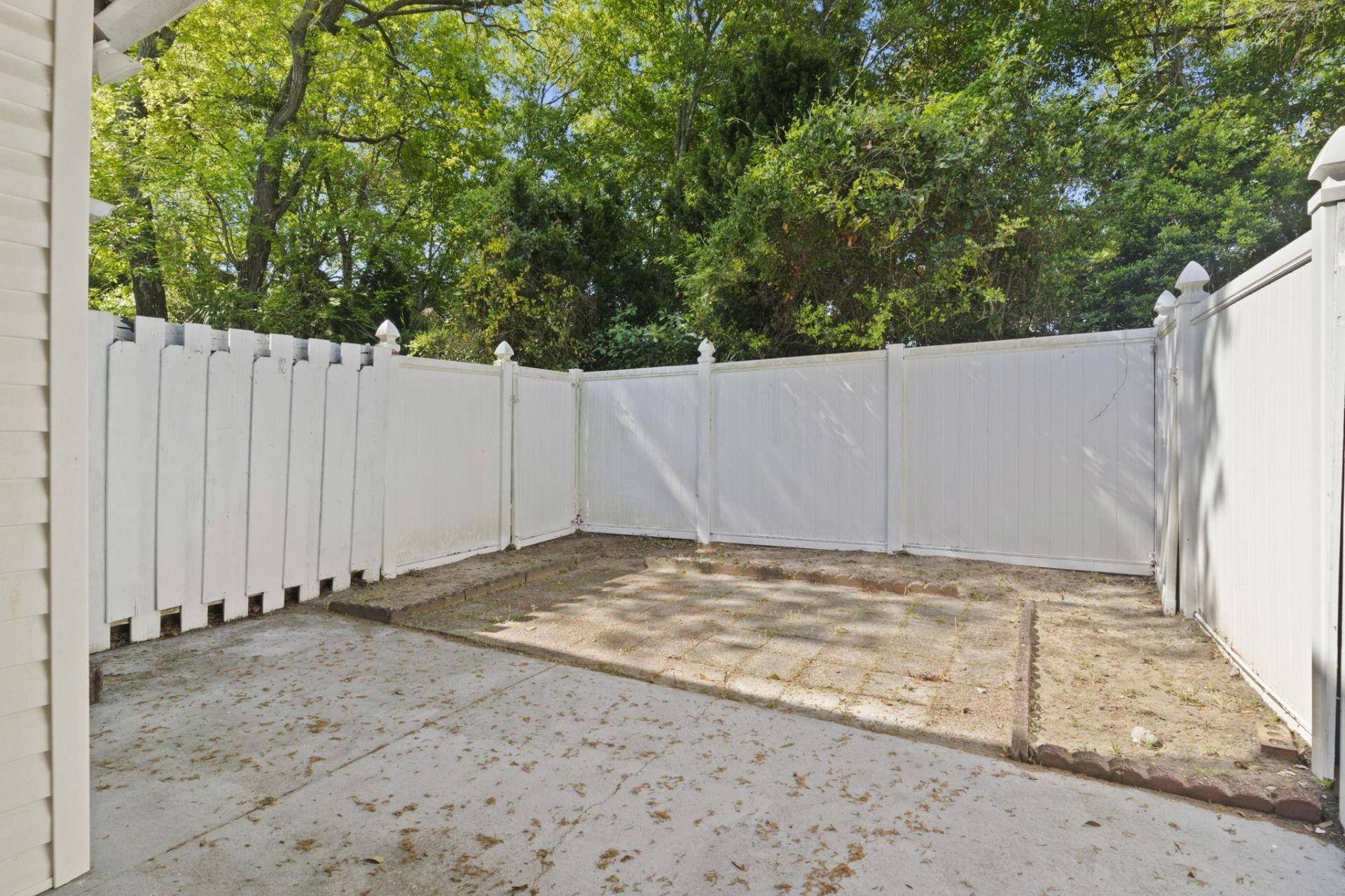 4505 N Kings Hwy. Photo 27