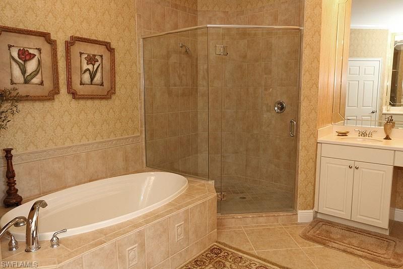 12060 Toscana Way, Unit 201, Bonita Springs, FL 34135 Photo