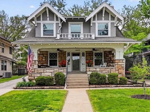 5820 WYANDOTTE Street, Kansas City, MO 64113