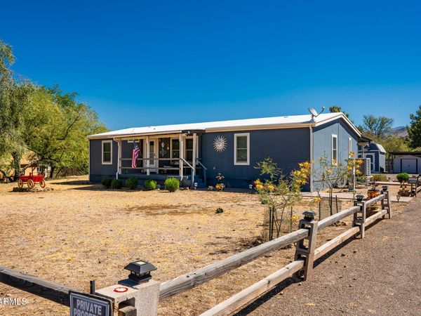 33701 S PARK Lane, Black Canyon City, AZ 85324