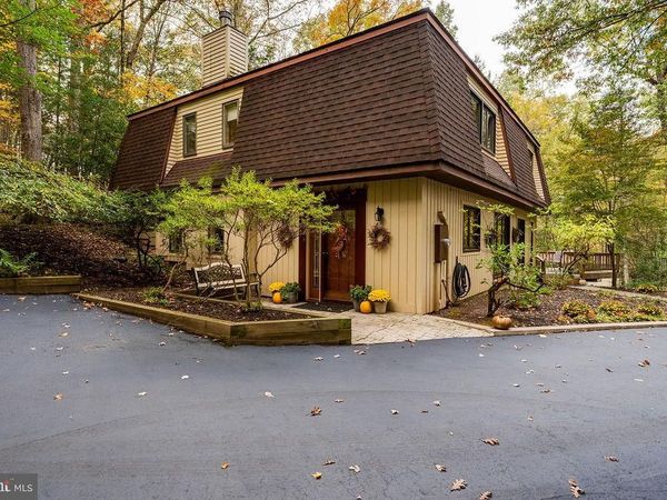 199 DEER HILL ROAD, READING, PA 19607