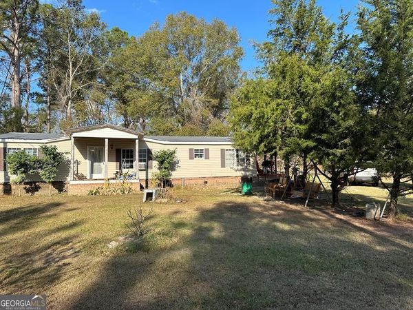 686 Victory Circle, Lyons, GA 30436