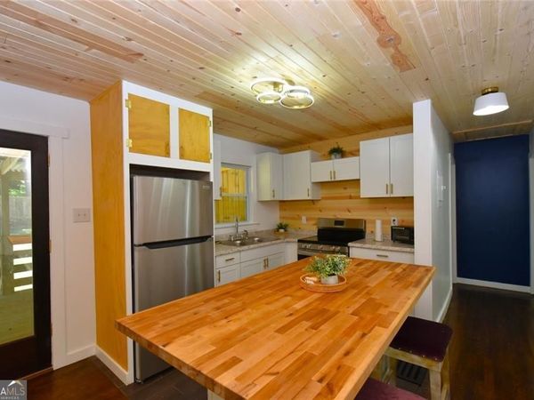 2030 Sanders Drive, Austell, GA 30168