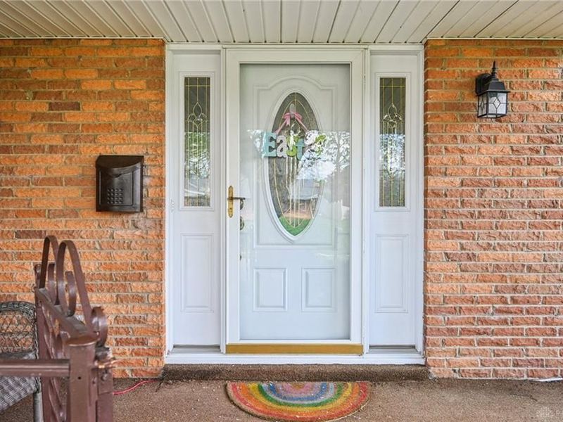 1576 Burchwood Drive, Fairborn, OH 45324 Photo 2