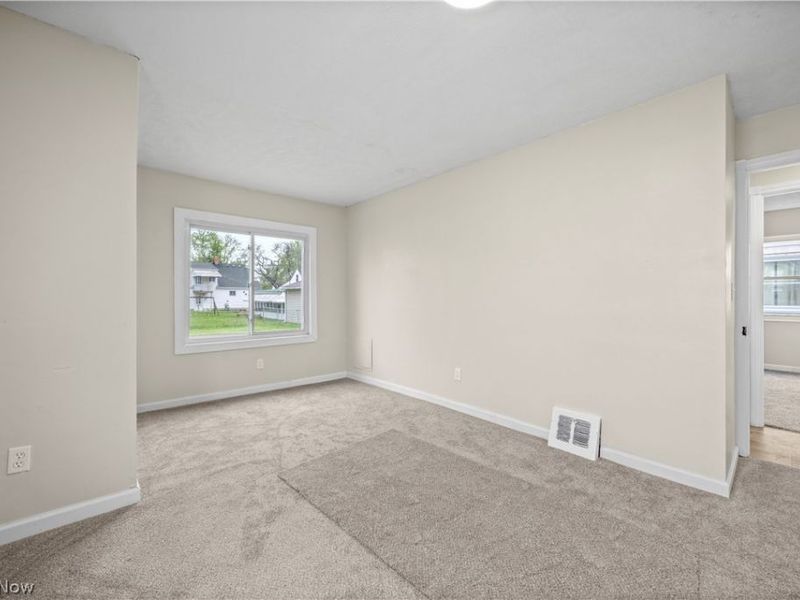 624 Eastern Heights Boulevard, Elyria, OH 44035 Photo 16