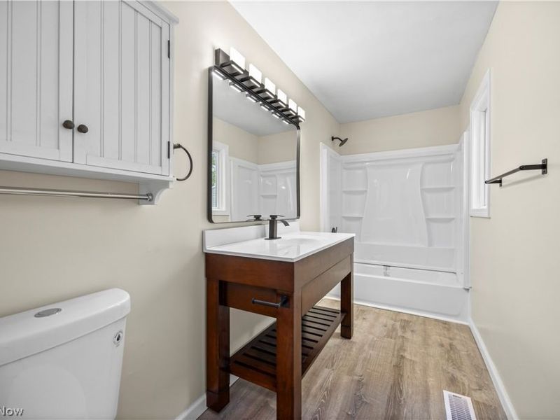 624 Eastern Heights Boulevard, Elyria, OH 44035 Photo 19