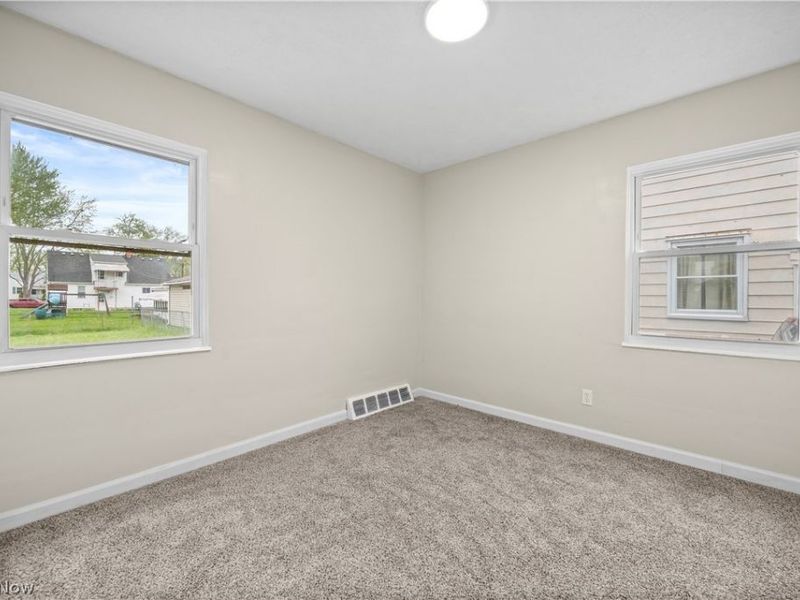 624 Eastern Heights Boulevard, Elyria, OH 44035 Photo 20