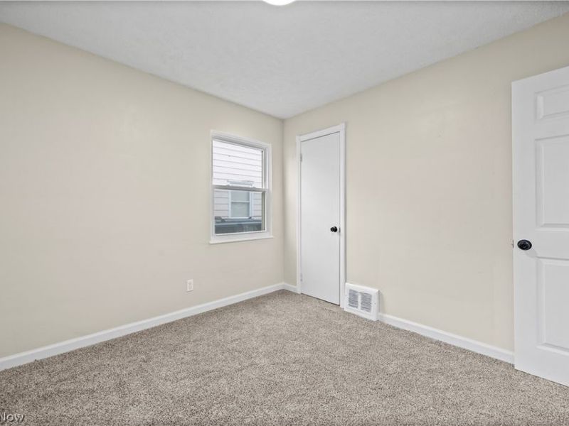 624 Eastern Heights Boulevard, Elyria, OH 44035 Photo 21