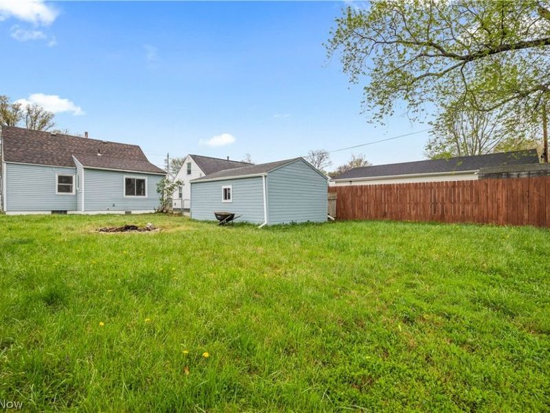 624 Eastern Heights Boulevard, Elyria, OH 44035 Photo 34