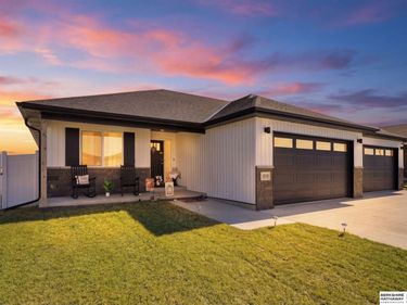 10330 S 77th Street , Lincoln, NE 68516