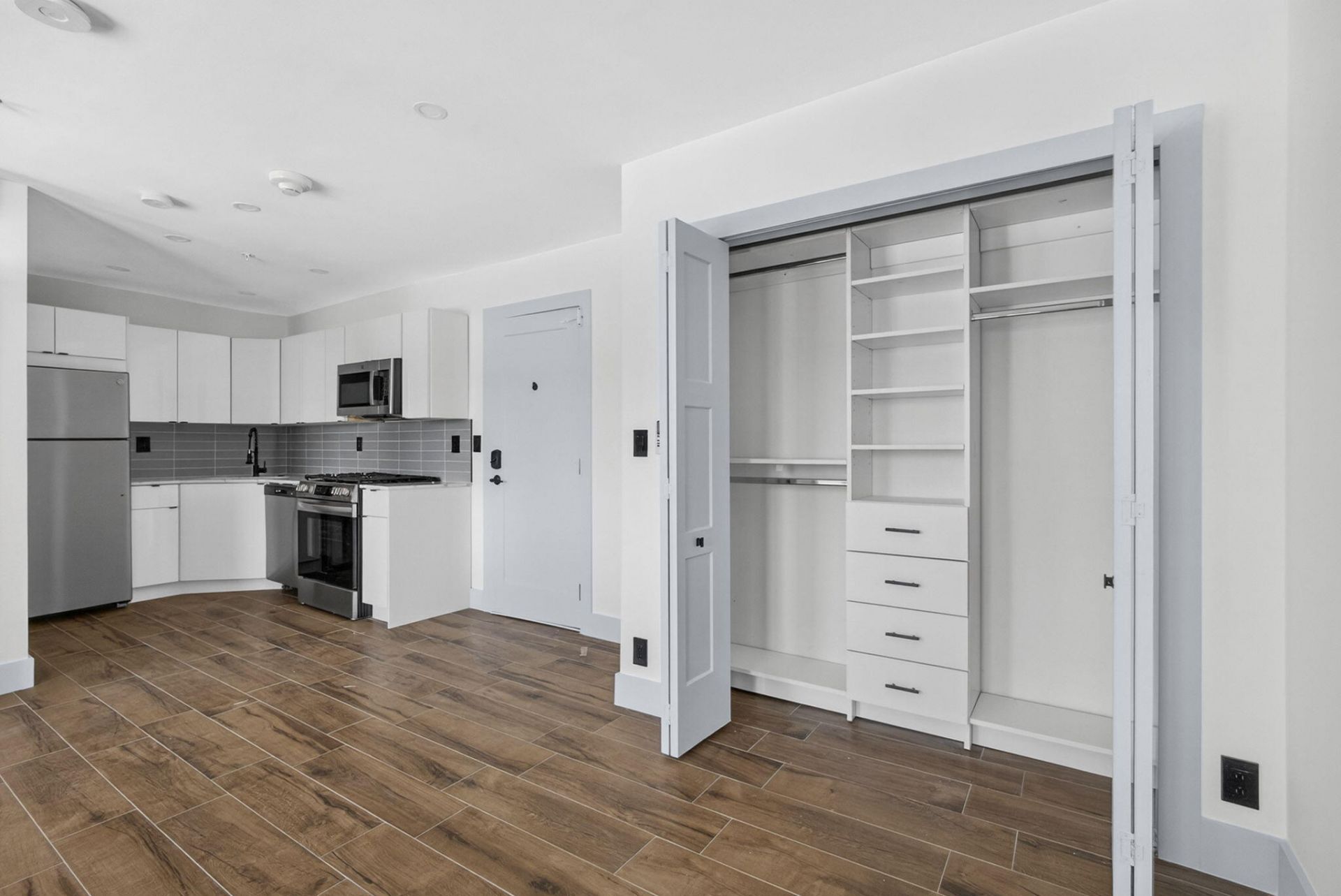 2032 N Dixie Highway, Unit 11, West Palm Beach, FL 33407 Photo