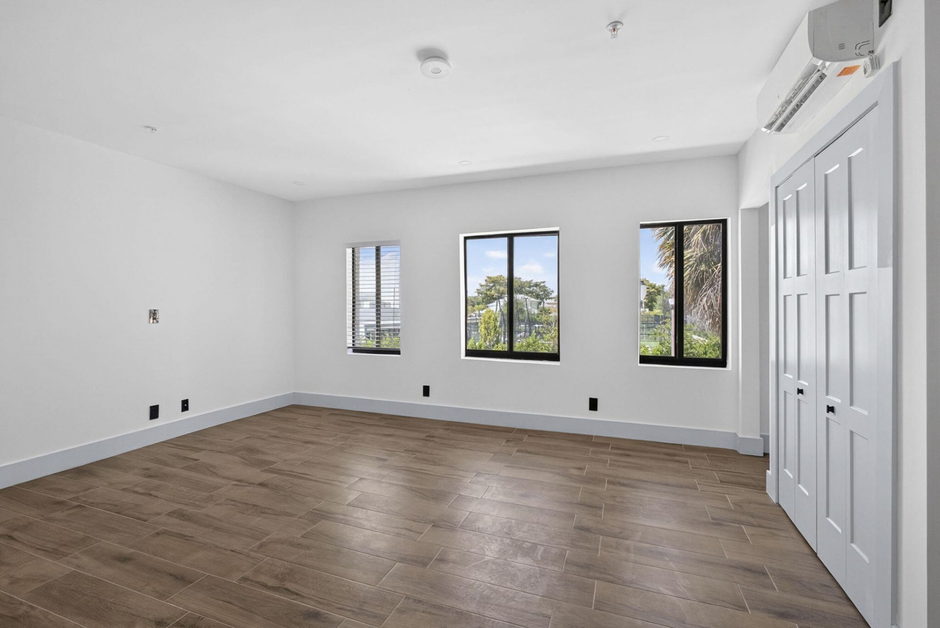 2032 N Dixie Highway, Unit 11, West Palm Beach, FL 33407 Photo