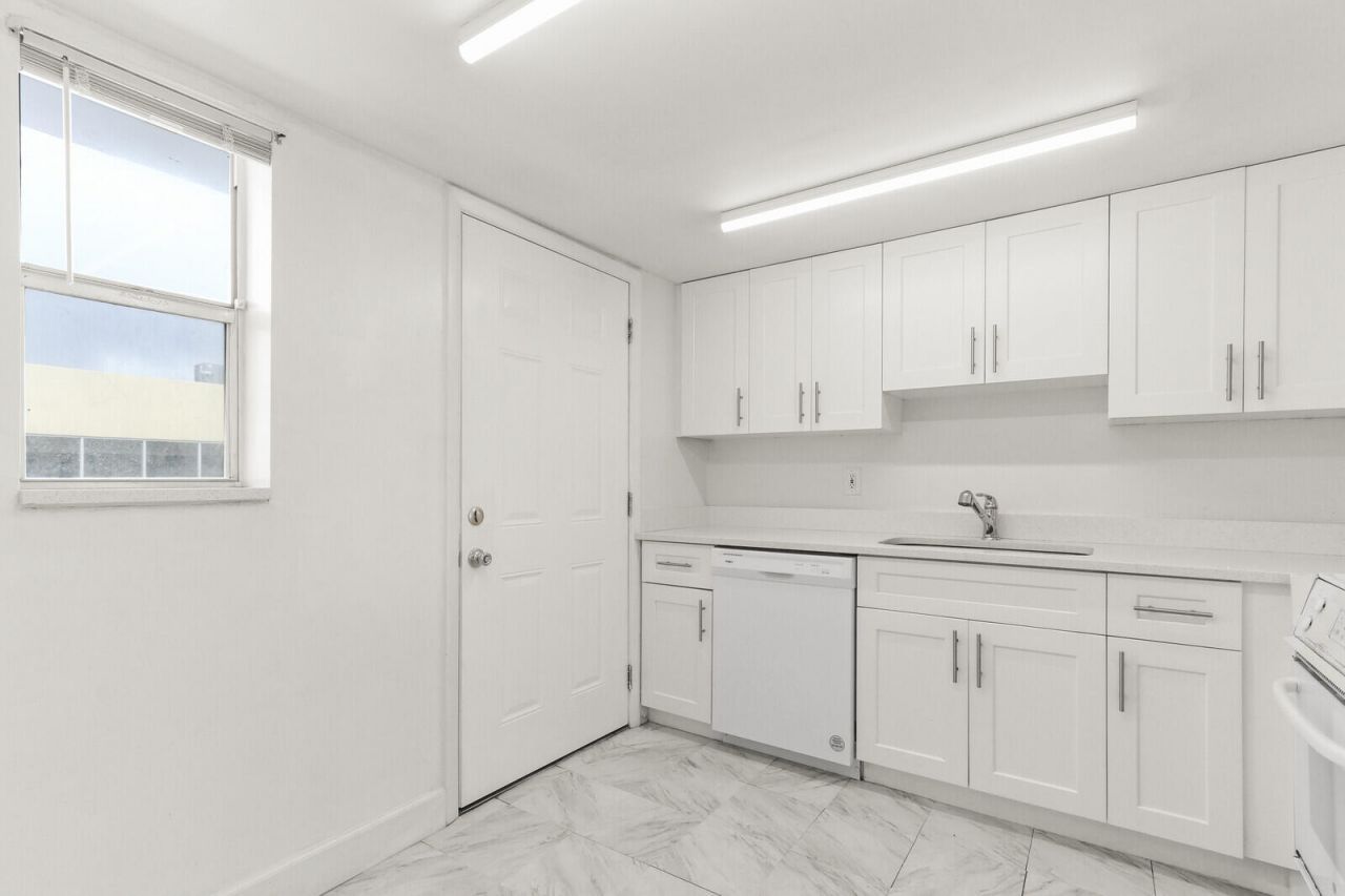 4500 N Flagler Drive, Unit B16, West Palm Beach, FL 33407 Photo