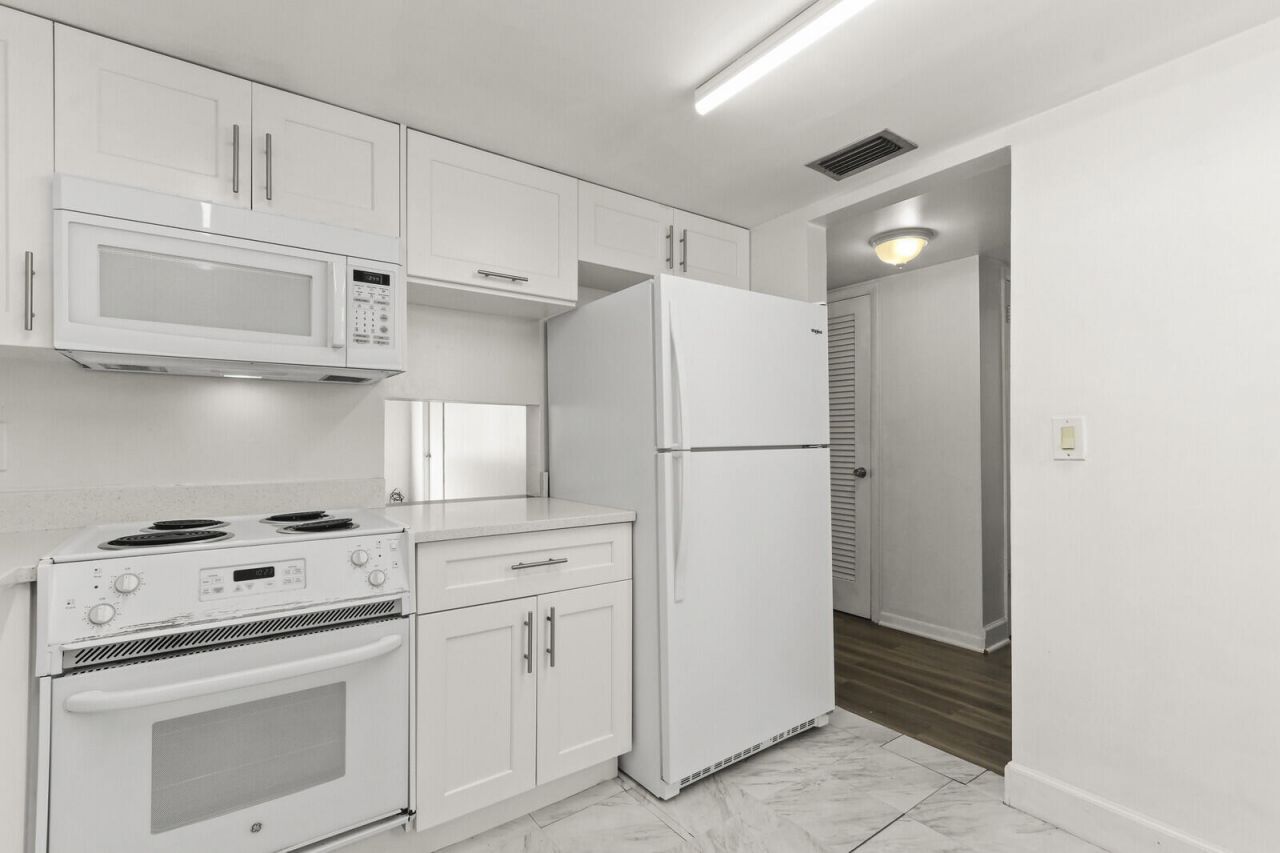 4500 N Flagler Drive, Unit B16, West Palm Beach, FL 33407 Photo