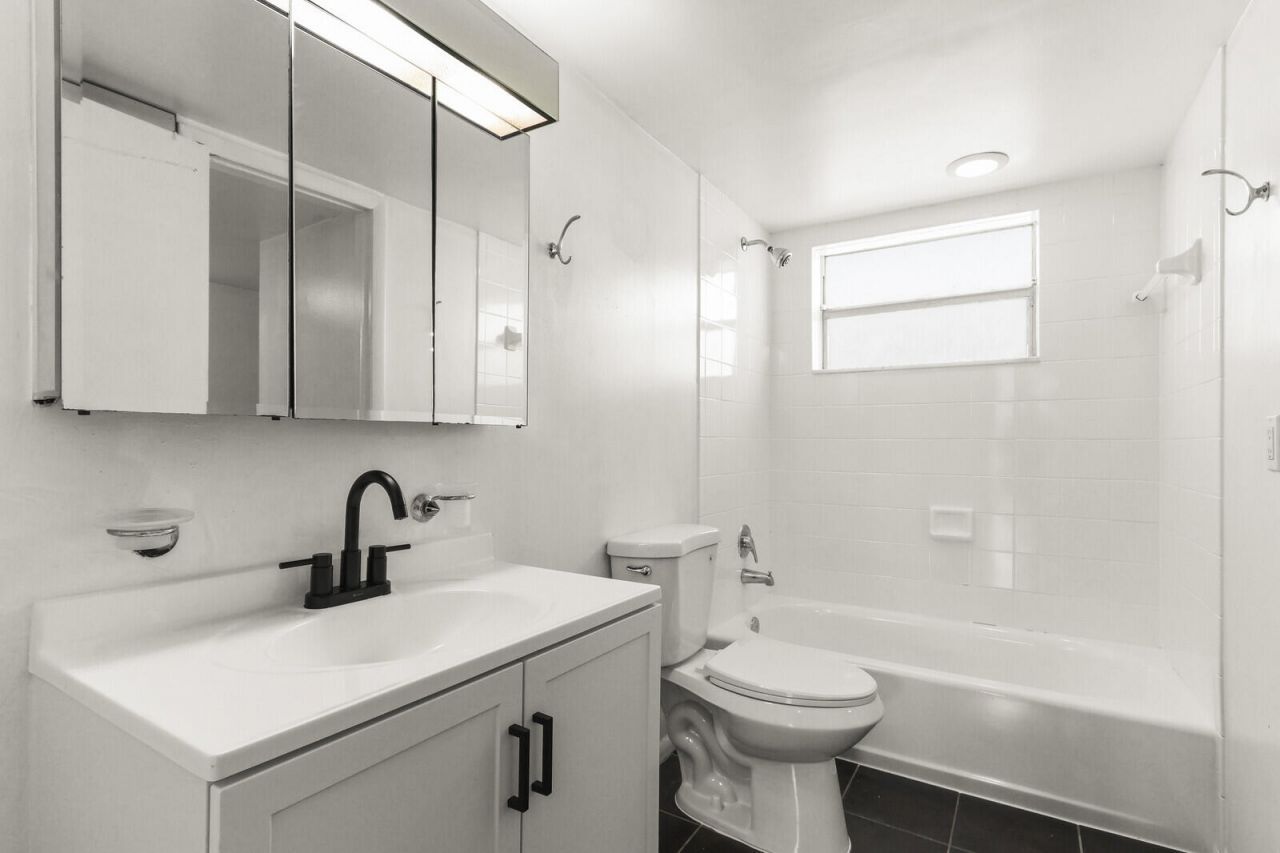 4500 N Flagler Drive, Unit B16, West Palm Beach, FL 33407 Photo