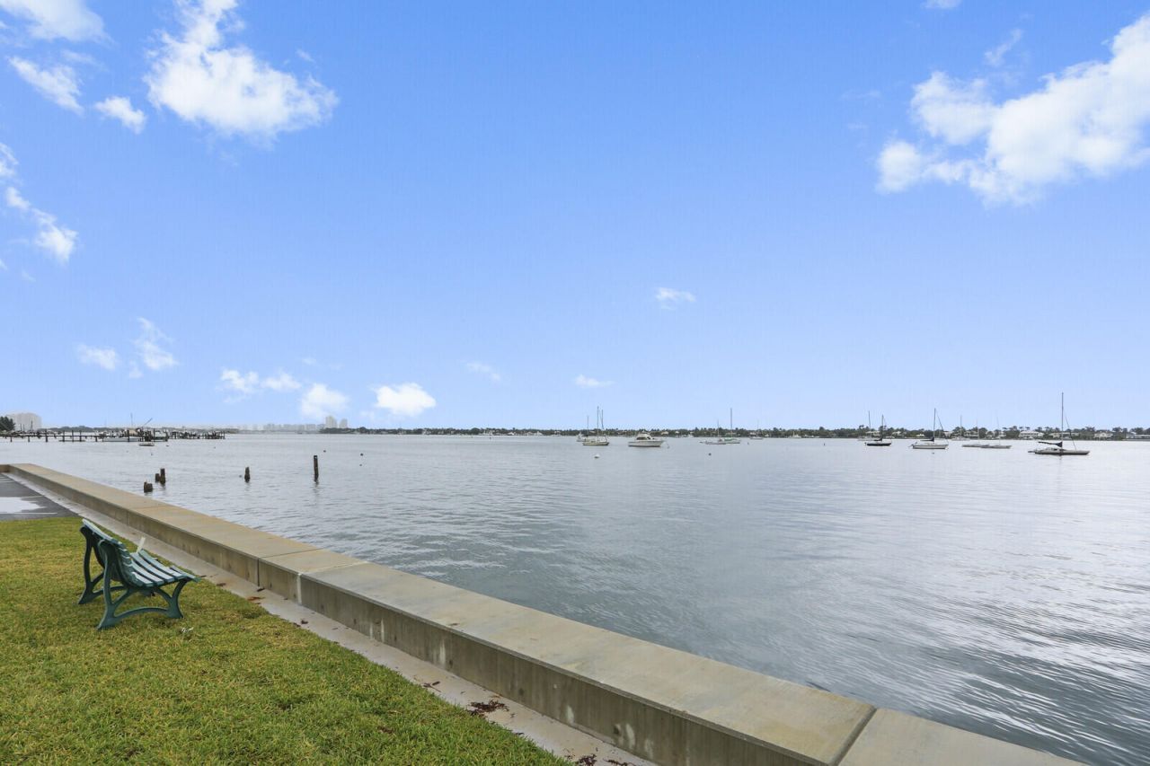 4500 N Flagler Drive, Unit B16, West Palm Beach, FL 33407 Photo