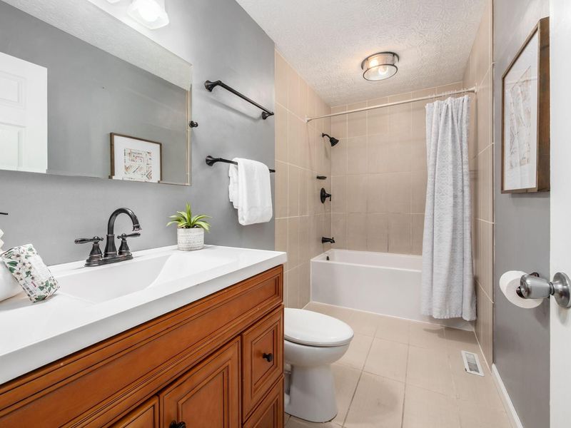 8366 Cliffthorne Way, Columbus, OH 43235 Photo 19