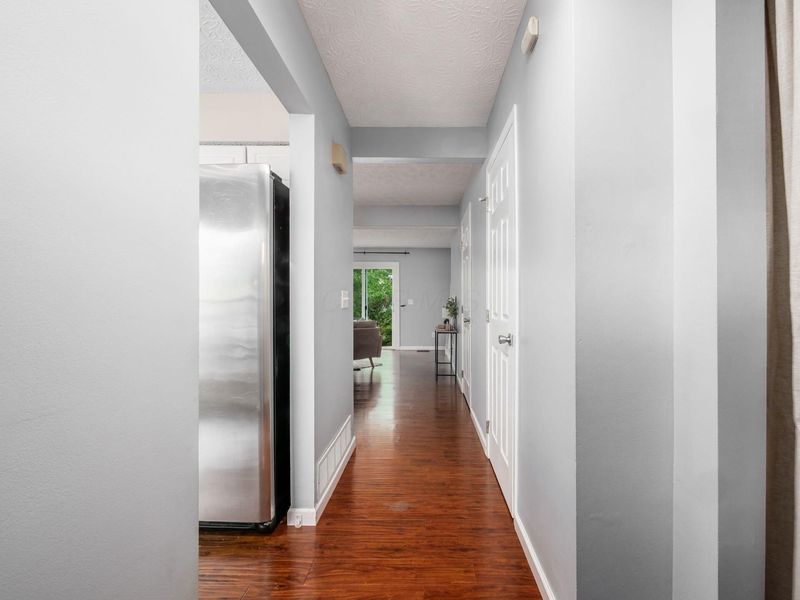 8366 Cliffthorne Way, Columbus, OH 43235 Photo 3