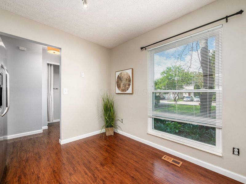 8366 Cliffthorne Way, Columbus, OH 43235 Photo 6