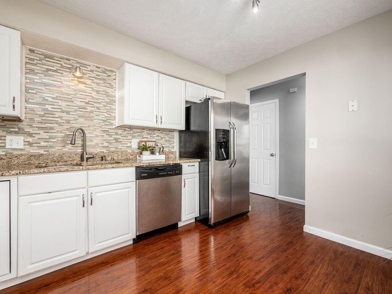 8366 Cliffthorne Way, Columbus, OH 43235 Photo 7