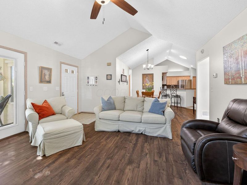 3682 E Links Circle, Hilliard, OH 43026 Photo 6