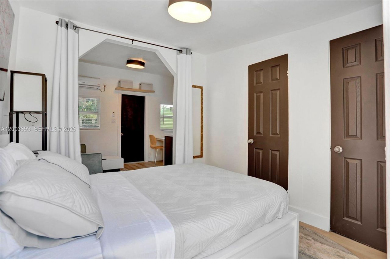 2204 Mckinley St , Hollywood, FL 33020 Photo