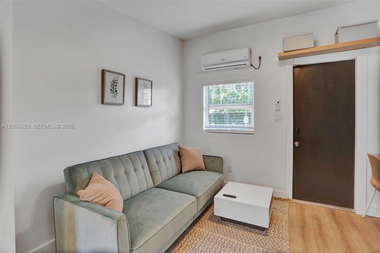 2204 Mckinley St , Hollywood, FL 33020 Photo