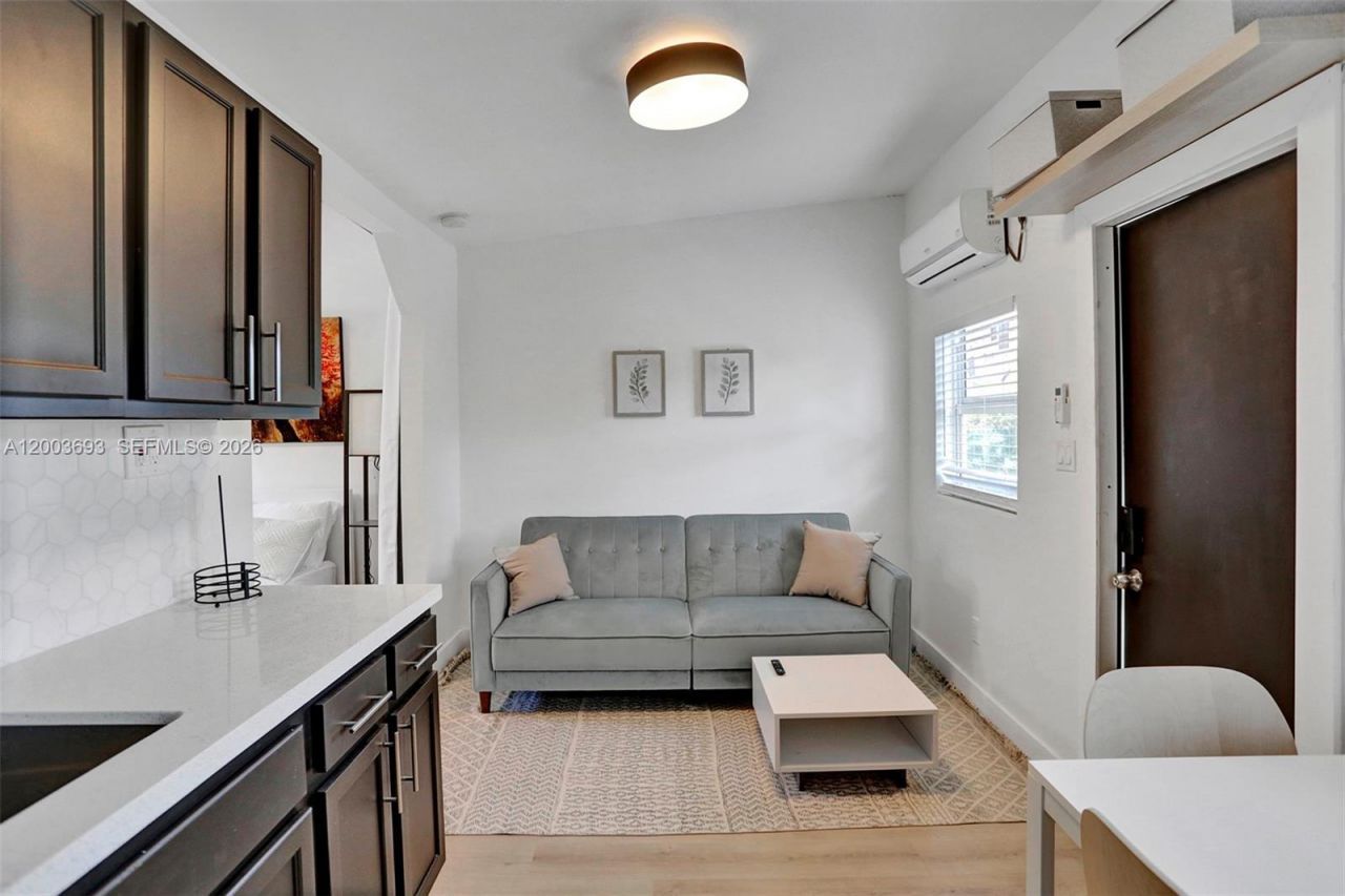 2204 Mckinley St , Hollywood, FL 33020 Photo