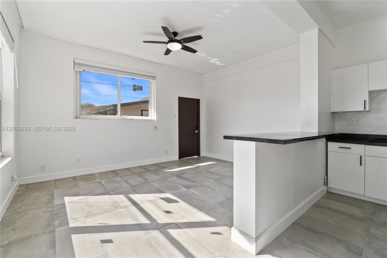 2204 Mckinley St , Hollywood, FL 33020 Photo