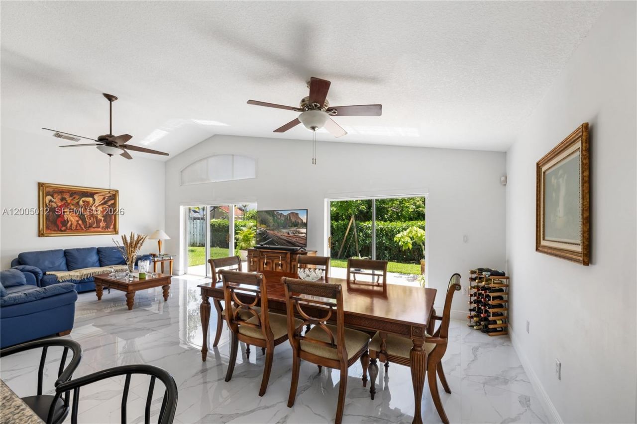 18510 NW 23rd St , Pembroke Pines, FL 33029 Photo