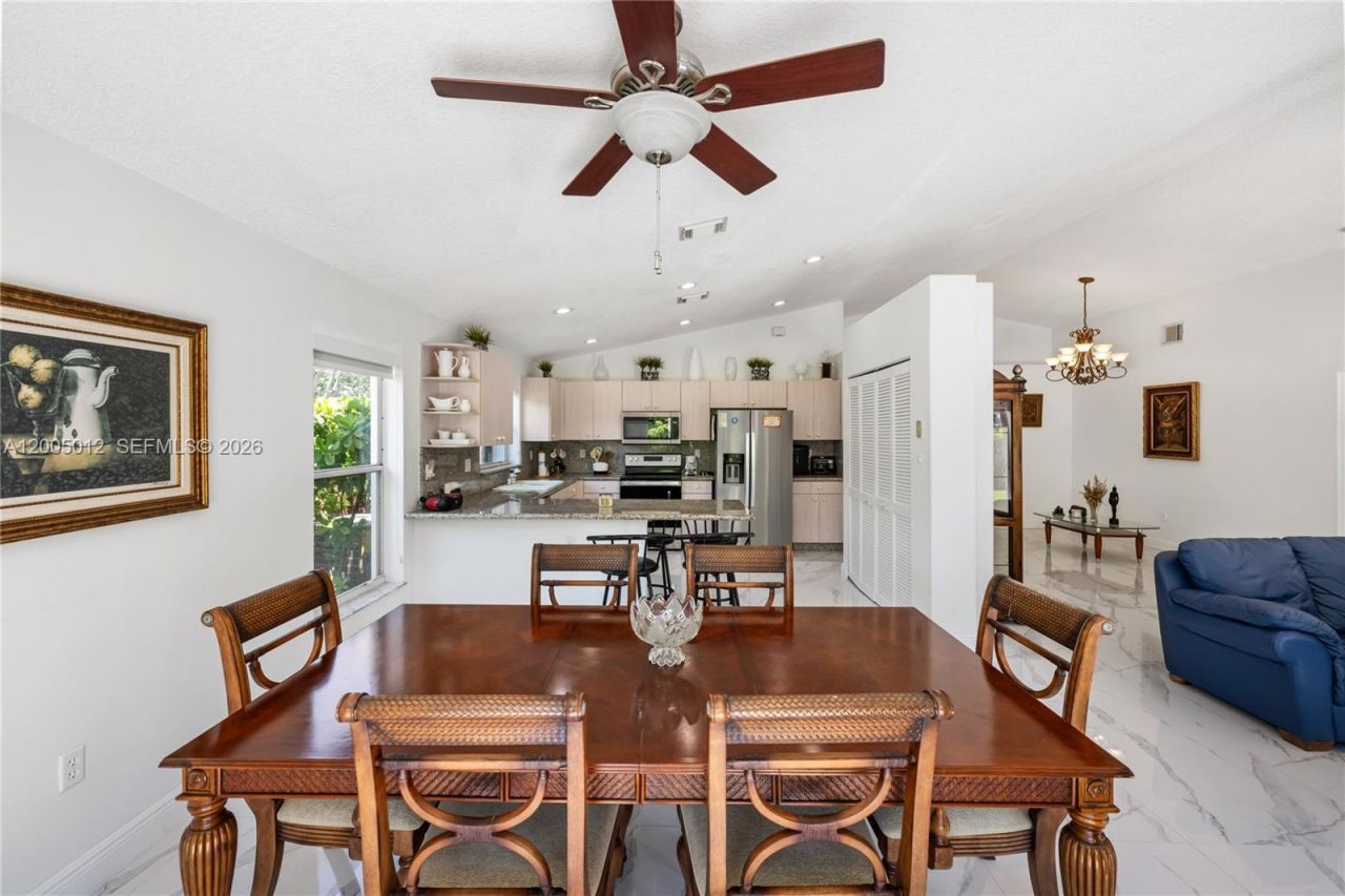 18510 NW 23rd St , Pembroke Pines, FL 33029 Photo