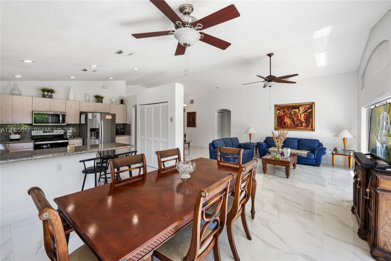 18510 NW 23rd St , Pembroke Pines, FL 33029 Photo