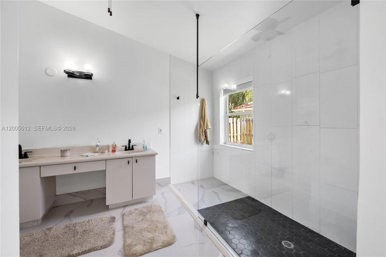 18510 NW 23rd St , Pembroke Pines, FL 33029 Photo